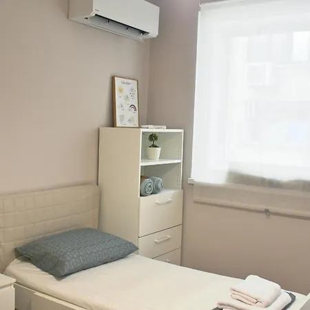Luxury Boutique 2-bedroom Downtown Lejlighed