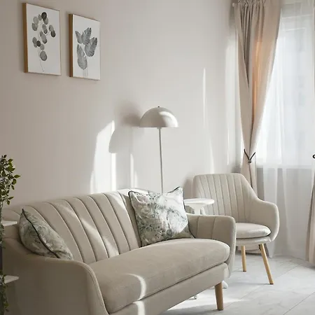 Luxury Boutique 2-bedroom Downtown アパート ブルガス