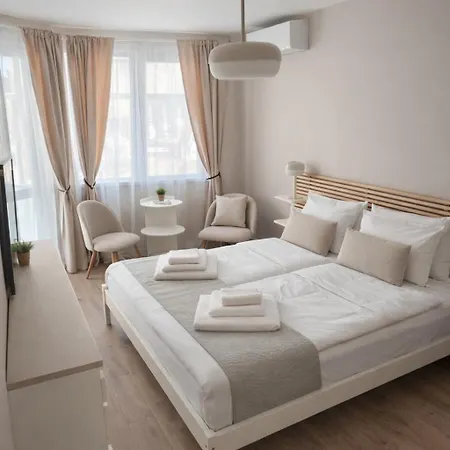 Luxury Boutique 2-bedroom Downtown Apartman *