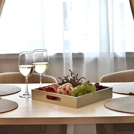 Luxury Boutique 2-bedroom Downtown Apartman